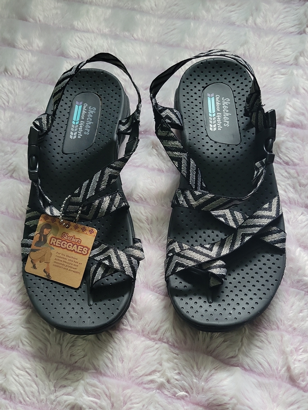 Skechers Reggae Irie Mon Sandals Womens 7 Black White Strappy Sport NWT